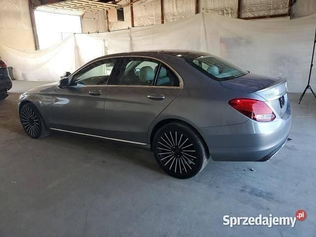 Używany 2016 Mercedes C300 | 30 000 zł - Obraz 1/4
