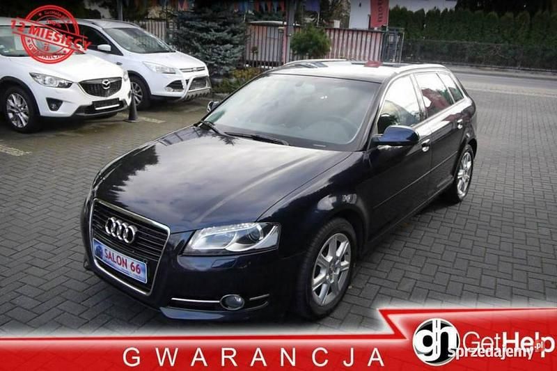 Niebieski (metalik) Używany 2012 Audi A3 Hatchback | 30 900 zł - Obraz 1/4