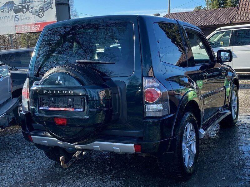 Używany Mitsubishi Pajero 200 KM (147 kW) 2011 Zielony SUV