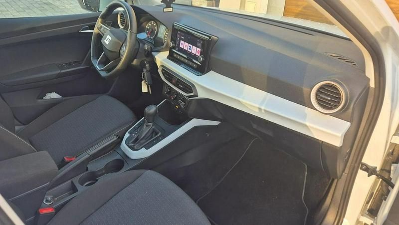 Używany Seat Arona 110 KM (80 kW) 2023 Biały SUV