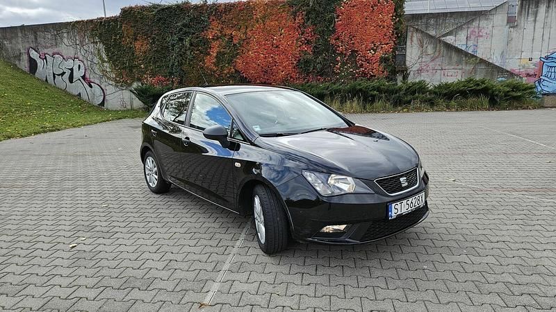 Używany Seat Ibiza 2016 Czarny Sedan/Limuzyna