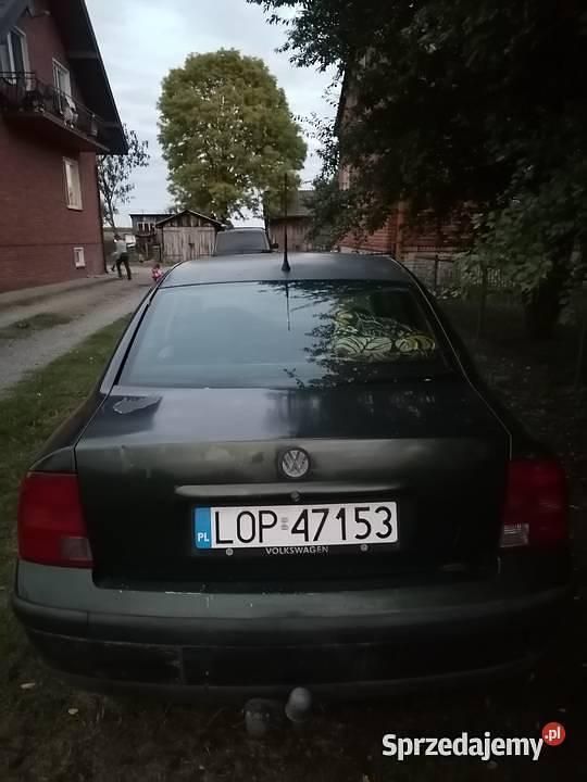 Zielony Używany 1997 VW Passat Sedan/Limuzyna | 4600 zł (Uczciwa cena) - Obraz 1/3