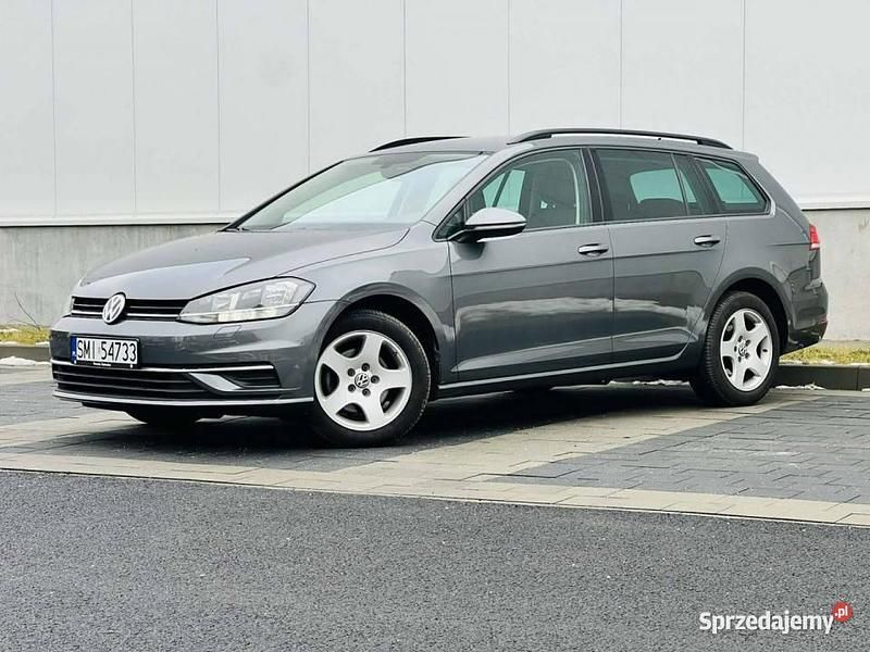 Używany VW Golf VII Highline 150 KM (110 kW) 2018 Szary (metalik) Kombi