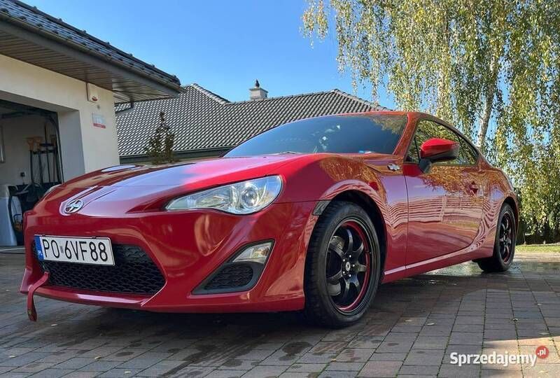 Czerwony Używany 2013 Toyota GT86 GT Coupe | 59 000 zł - Obraz 1/4
