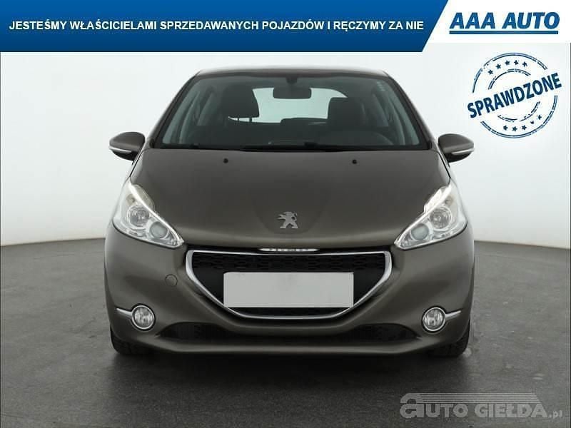 Używany Peugeot 208 2012 Beżowy Hatchback