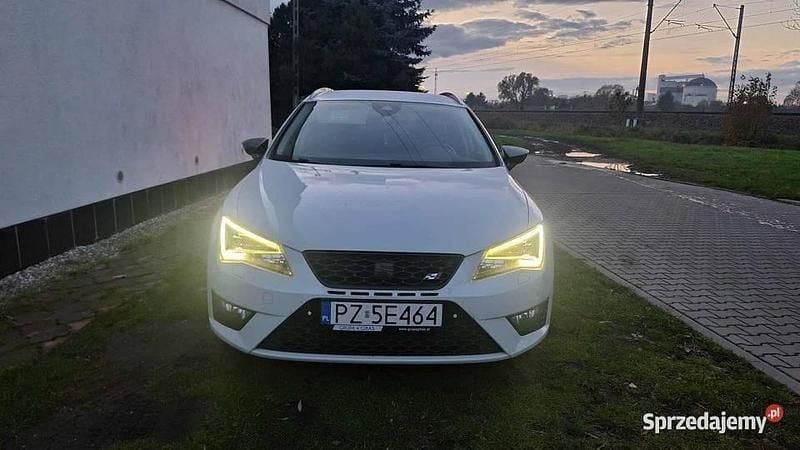 Biały Używany 2016 Seat Leon FR Kombi | 55 000 zł (Uczciwa cena) - Obraz 1/4