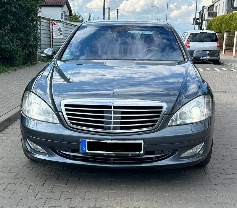 Używany Mercedes S500 388 KM (285 kW) 2006 Szary Sedan/Limuzyna