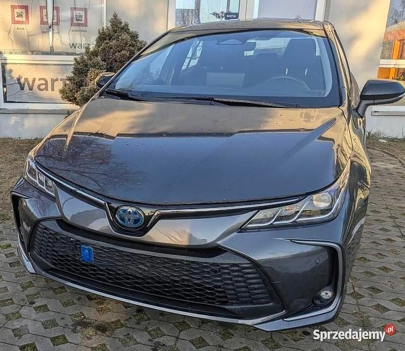 Używany Toyota Corolla 140 KM (102 kW) 2025 Grafitowy Sedan/Limuzyna