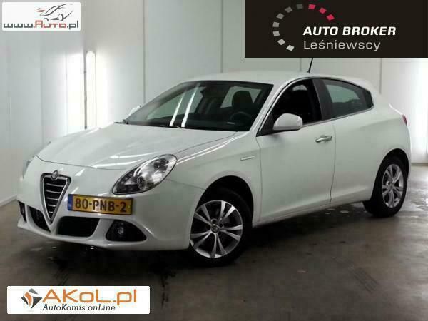 Biały Używany 2011 Alfa Romeo Giulietta Hatchback | 51 000 zł - Obraz 1/4