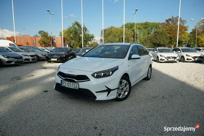 Biały Używany 2022 Kia Ceed 2 Kombi | 55 600 zł (Super Cena) - Obraz 1/4