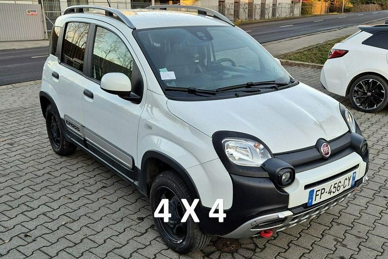 Biały Używany 2020 Fiat Panda Cross Cross Hatchback | 18 800 zł - Obraz 1/4