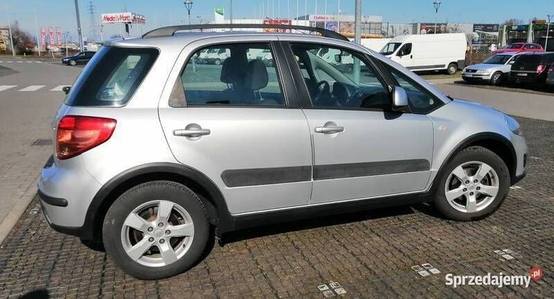 Używany Suzuki SX4 120 KM (88 kW) 2014 Srebrny SUV