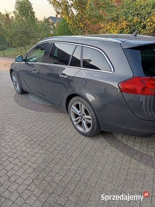 Grafitowy Używany 2013 Opel Insignia Kombi | 28 200 zł (Uczciwa cena) - Obraz 1/4