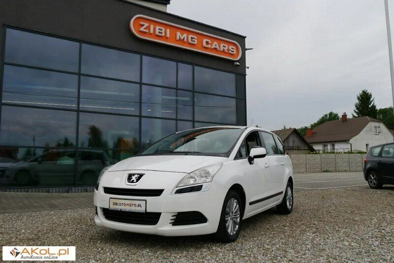 Biały Używany 2010 Peugeot 5008 Minivan | 27 500 zł - Obraz 1/4