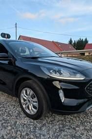 Używany Ford Kuga 120 KM (88 kW) 2022 Czarny (metalik) SUV