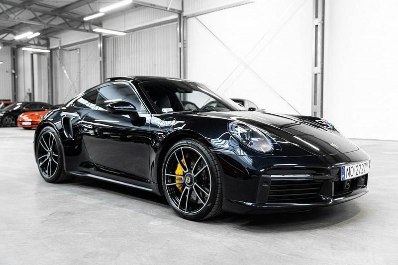 Czarny (metalik) Używany 2022 Porsche 911 Coupe | 995 000 zł - Obraz 1/4