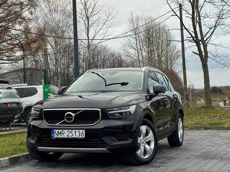 Czarny (metalik) Używany 2019 Volvo XC40 SUV | 86 900 zł (Uczciwa cena) - Obraz 1/4