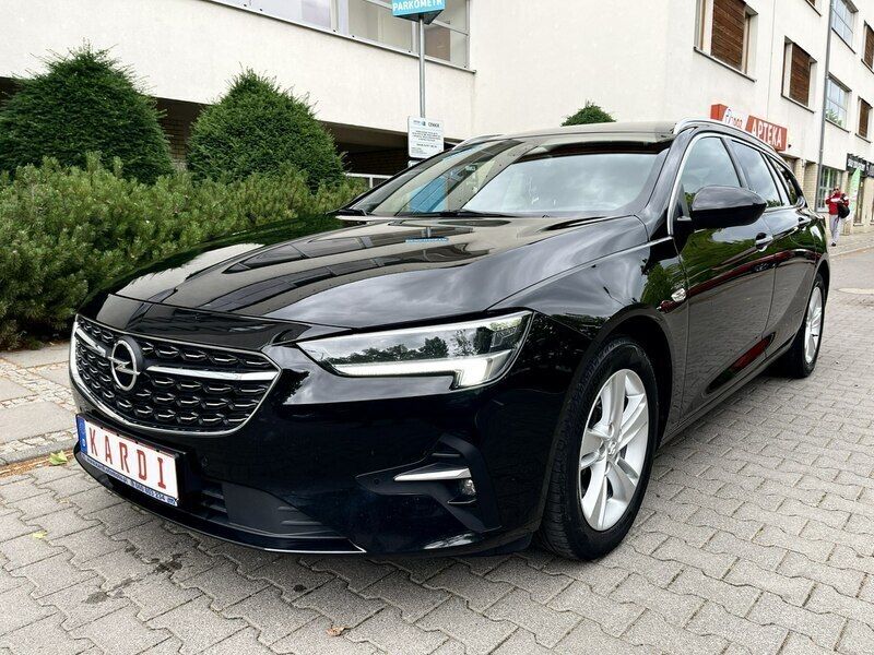 Czarny (metalik) Używany 2022 Opel Insignia Kombi | 79 900 zł - Obraz 1/4