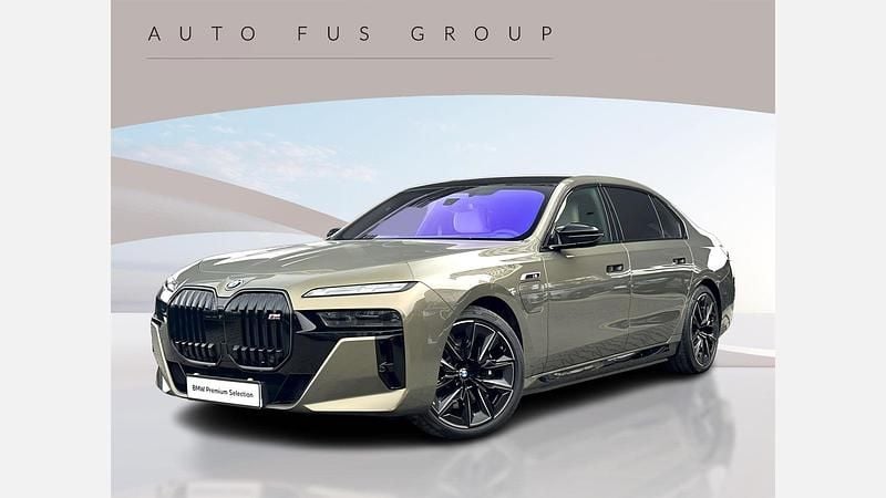 Lakierowanie specjalne bmw individual Używany 2025 BMW M760e Comfort Edition Sedan/Limuzyna | 669 900 zł - Obraz 1/3