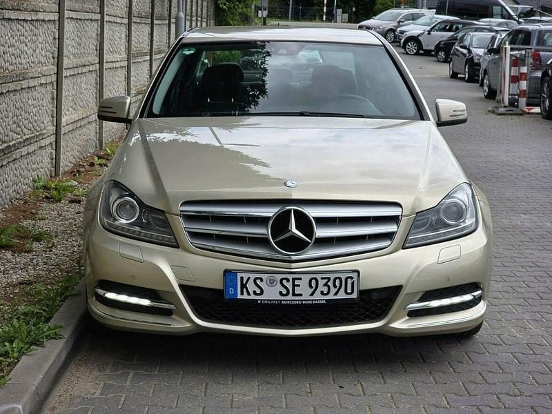 Używany Mercedes C180 Avantgarde 156 KM (114 kW) 2011 Złoty (metalik) Sedan/Limuzyna