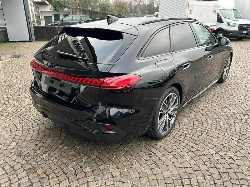 Nowe Audi A5 204 KM (150 kW) 2025 Czarny Kombi