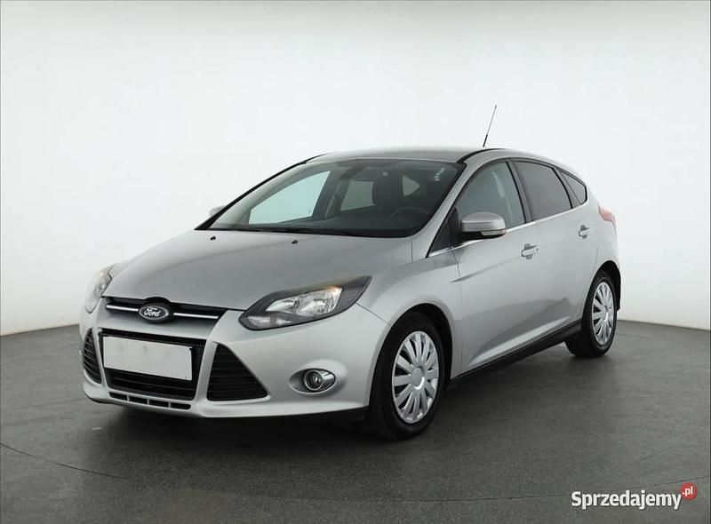 Używany Ford Focus 2011 Srebrny Hatchback