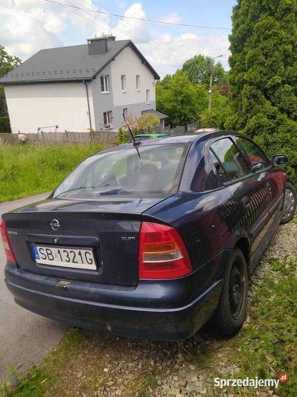 Granatowy Używany 2002 Opel Astra Sedan/Limuzyna | 3500 zł (Uczciwa cena) - Obraz 1/3