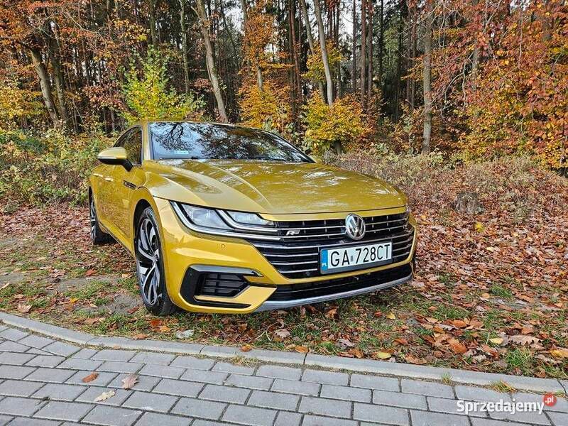 Używany VW Arteon R-line 190 KM (139 kW) 2018 Złoty Sedan/Limuzyna