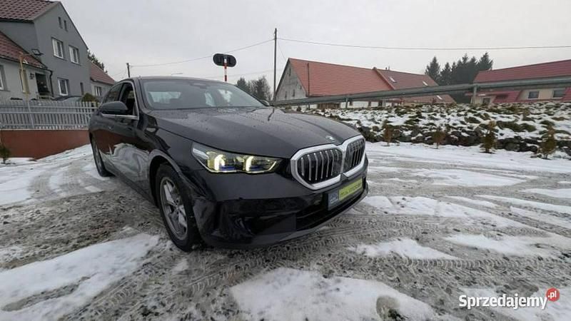 Używany BMW 520 190 KM (139 kW) 2024 Czarny (metalik) Sedan/Limuzyna