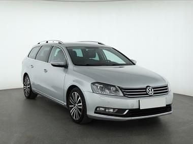 Srebrny Używany 2012 VW Passat Kombi | 27 999 zł (Dobra cena) - Obraz 1/4