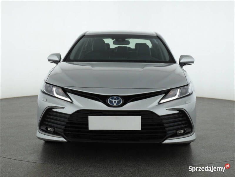 Srebrny Używany 2021 Toyota Camry Sedan/Limuzyna | 111 999 zł (Dobra cena) - Obraz 1/4