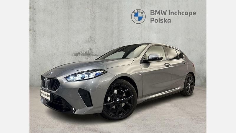 Szary skyscraper metalizowany Używany 2024 BMW 116 Shadowline Hatchback | 149 900 zł - Obraz 1/3