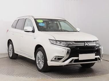 Biały Używany 2020 Mitsubishi Outlander SUV | 107 999 zł (Drogi) - Obraz 1/4