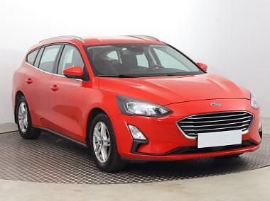 Czerwony Używany 2021 Ford Focus Kombi | 55 999 zł (Uczciwa cena) - Obraz 1/4