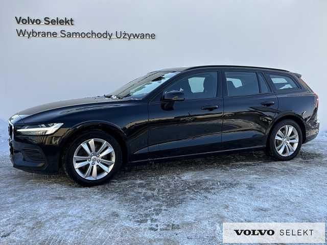 Używany Volvo V60 197 KM (144 kW) 2022 Czarny Kombi