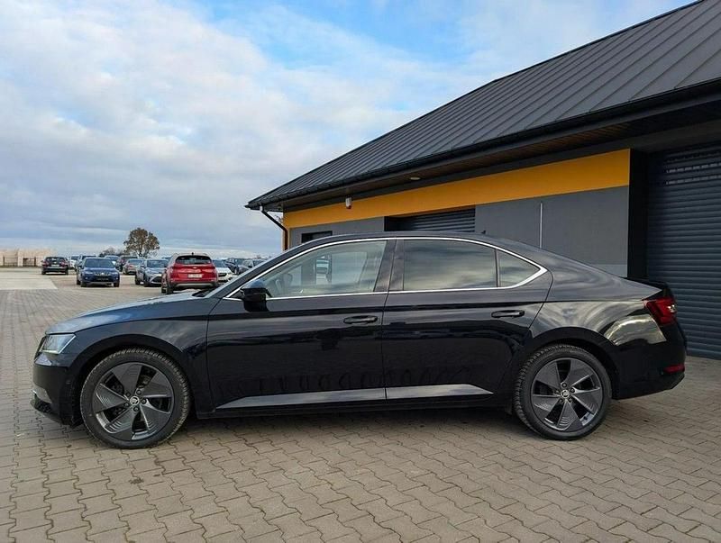 Używany Skoda Superb 150 KM (110 kW) 2016 Czarny (metalik) Sedan/Limuzyna