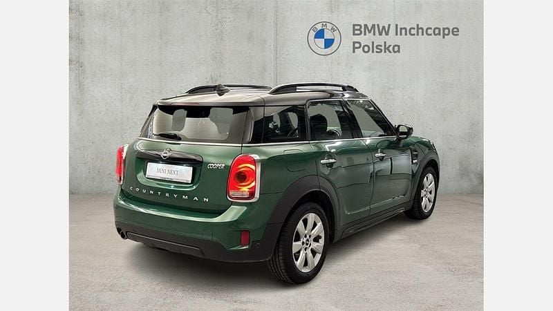 Używany Mini Cooper Countryman 136 KM (100 kW) 2019 British racing green iv metallic metalizowany SUV