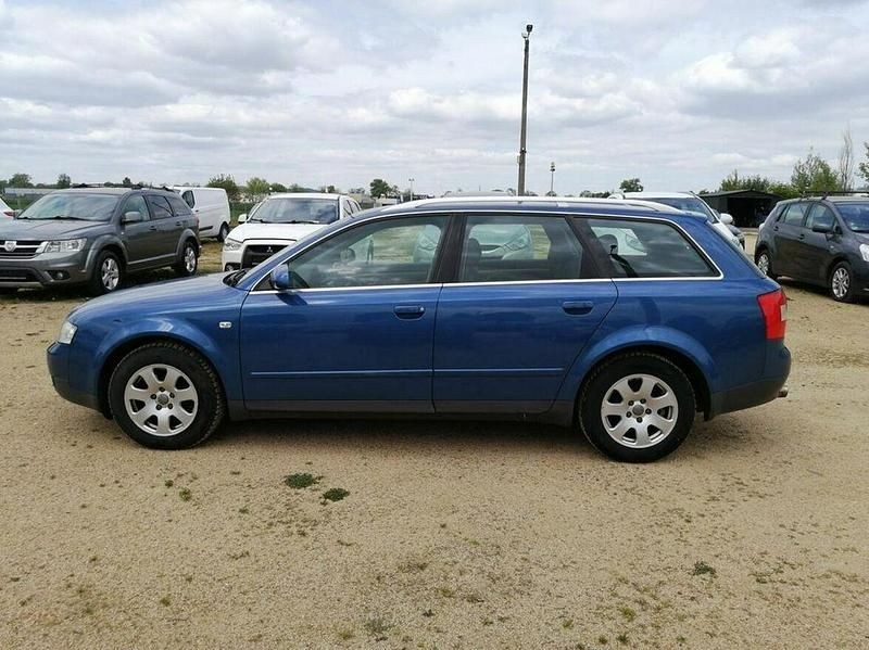 Używany Audi A4 131 KM (96 kW) 2003 Niebieski Kombi