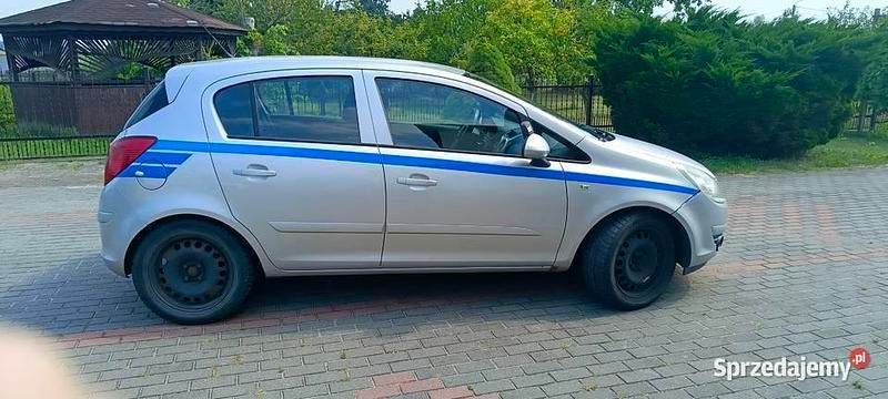Używany Opel Corsa Enjoy 2007 Srebrny Hatchback