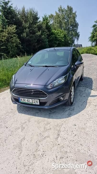 Używany Ford Fiesta 2015 Granatowy Hatchback