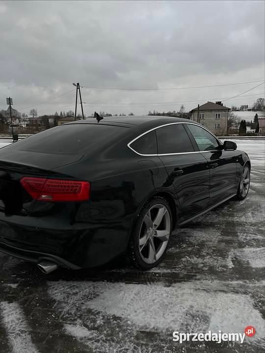 Używany Audi A5 S-Line 2010 Czarny Sedan/Limuzyna