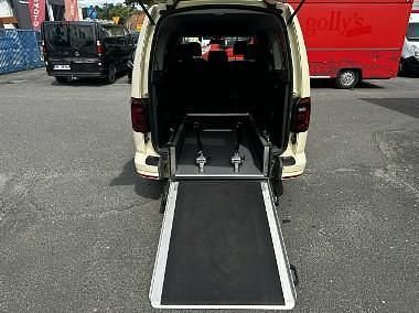 Beżowy Używany 2021 VW Caddy Minivan | 130 000 zł - Obraz 1/4