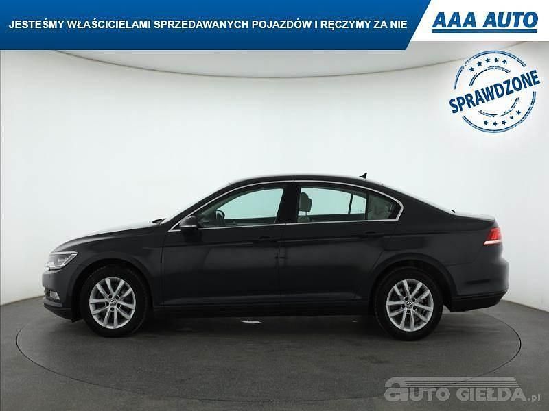 Używany VW Passat 150 KM (110 kW) 2019 Szary