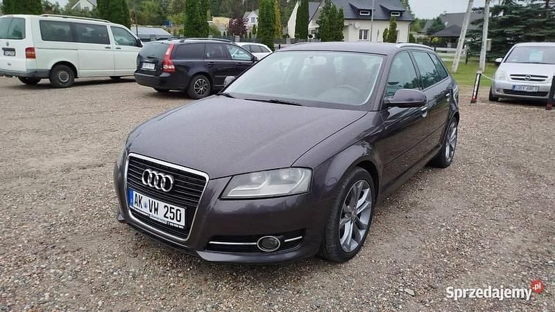 Szary Używany 2011 Audi A3 Sportback Hatchback | 23 900 zł (Uczciwa cena) - Obraz 1/4