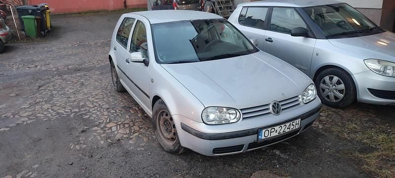 Używany VW Golf IV 1997 Srebrny Hatchback