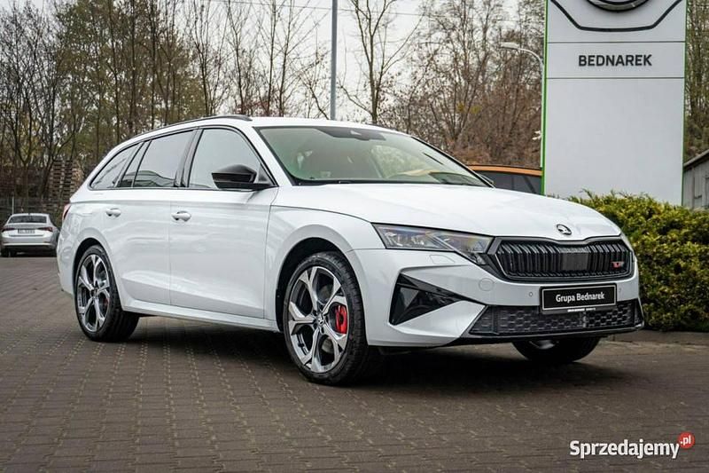 Nowe Skoda Octavia RS 2026 Biały Kombi