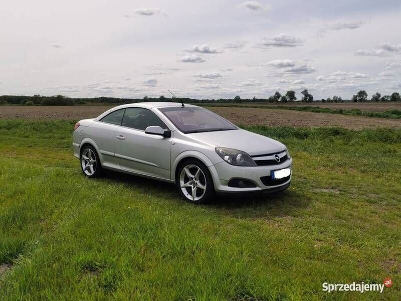 Używany Opel Astra Cabriolet 150 KM (110 kW) 2007 Srebrny Kabriolet