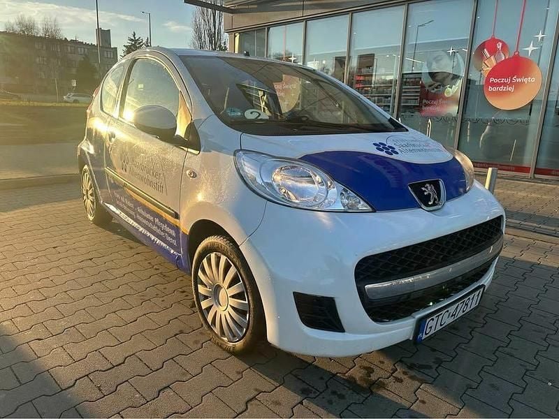 Używany Peugeot 107 2011 Biały Hatchback
