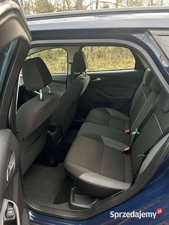 Używany Ford Focus 2011 Granatowy Kombi