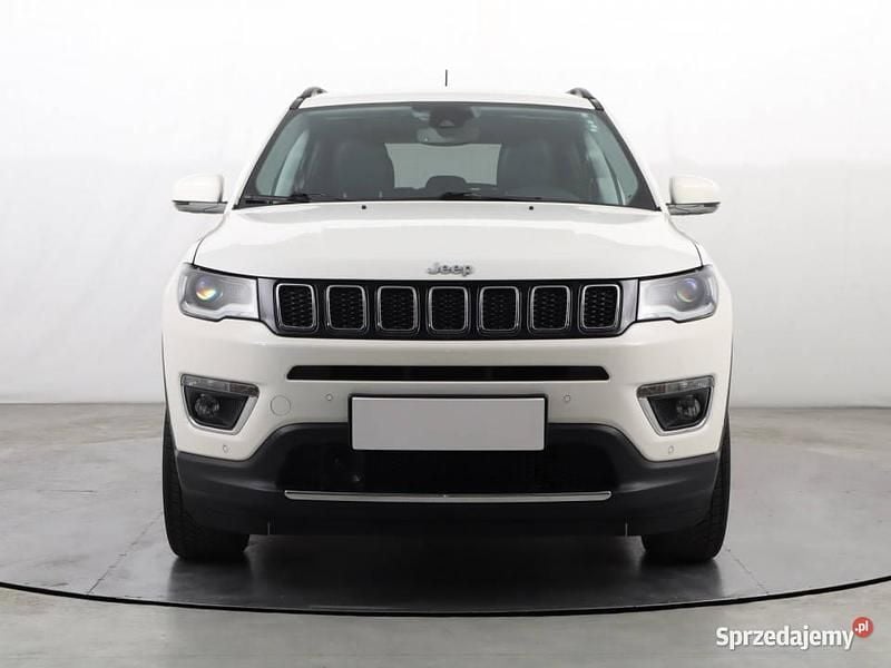 Biały Używany 2019 Jeep Compass SUV | 79 999 zł (Uczciwa cena) - Obraz 1/4